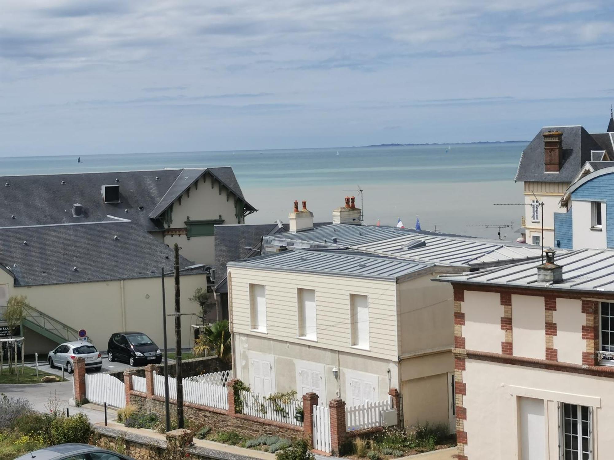 Appartement "La Marine" Vue Mer Saint-Pair-sur-Mer Exterior photo